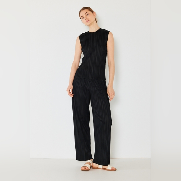 Marina West Swim Pleated Elastic-Waist Straight Pants - Picture 1 of 3